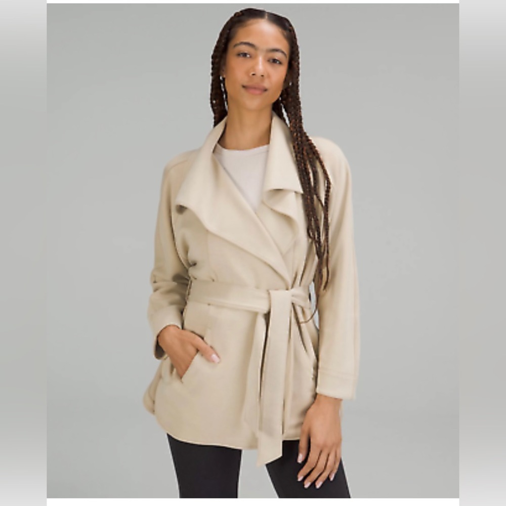 Lululemon Softstreme Belted Wap